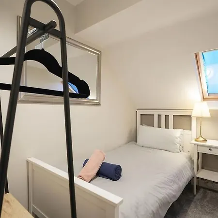 Stradbroke House - 5 Bed Townhouse, Sleeps 11, Great For Group Stays & Workers, Free Parking & Netflix - Hosted By Stay Host Save Sheffield Exterior photo