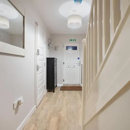 Stradbroke House - 5 Bed Townhouse, Sleeps 11, Great For Group Stays & Workers, Free Parking & Netflix - Hosted By Stay Host Save Sheffield Exterior photo