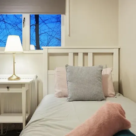 Stradbroke House - 5 Bed Townhouse, Sleeps 11, Great For Group Stays & Workers, Free Parking & Netflix - Hosted By Stay Host Save Sheffield Exterior photo